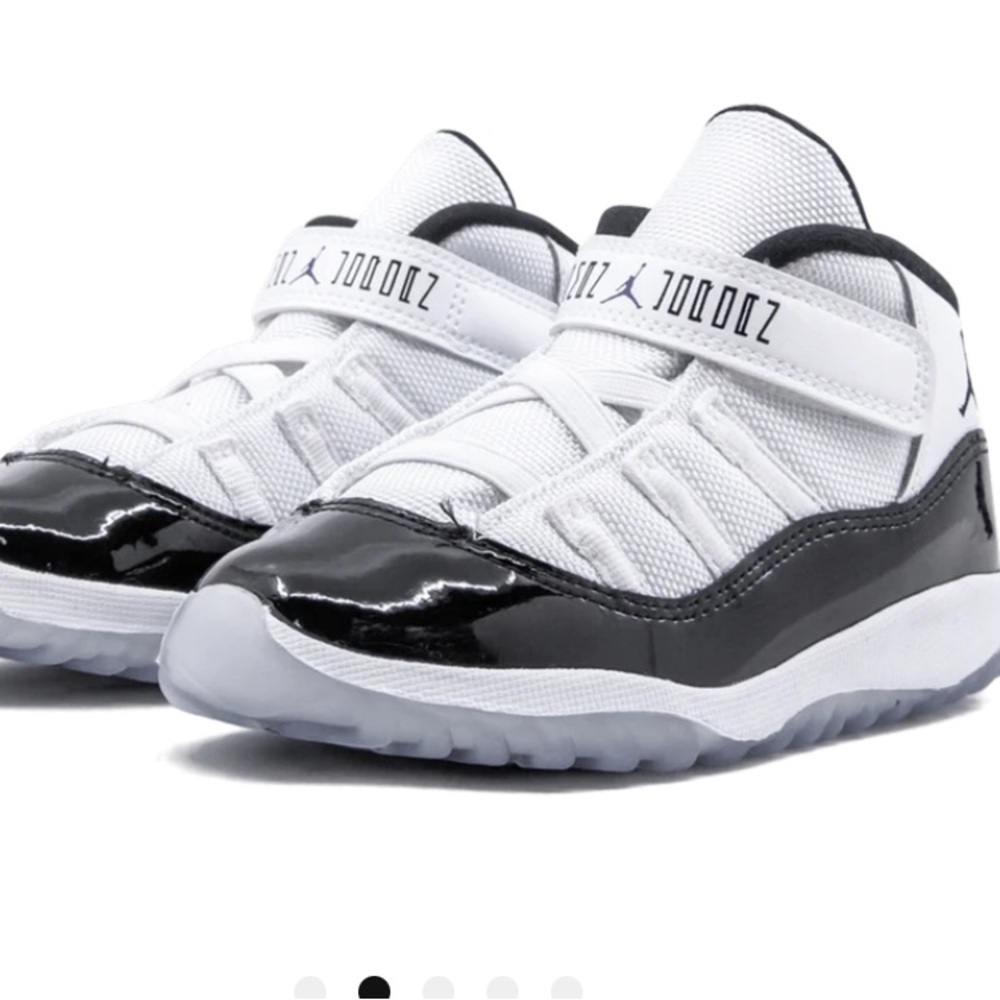 Jordan 11 Retro Concord size 4C
